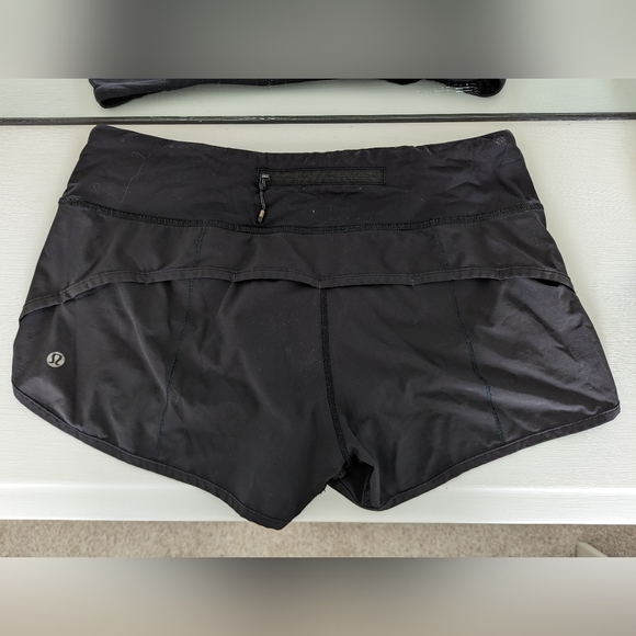 Lululemon Speed Up Shorts - Picture 3 of 3